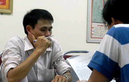 Tạm giữ một đối tượng nghi giả danh cán bộ VOV với mục đích xấu