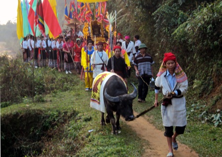 Linh thiêng Lễ hội Chín Mường