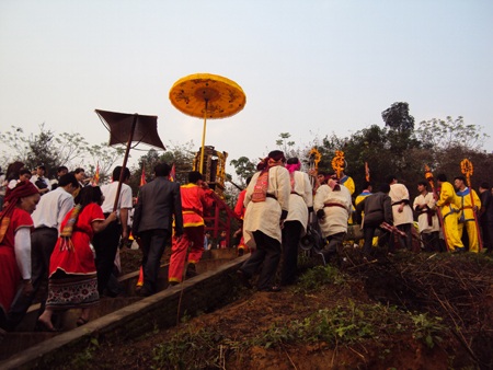 Linh thiêng Lễ hội Chín Mường