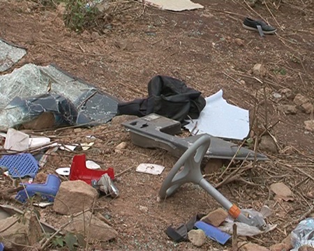 Xe khách vẫn tan nát tại hiện trường 10 ngày sau tai nạn kinh hoàng