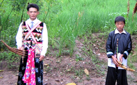 Vũ điệu khèn Mông vang vọng khắp núi rừng