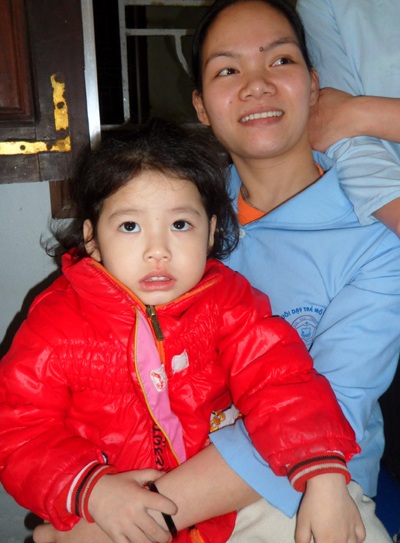 Vui cùng trẻ khuyết tật tại Trung tâm 19-3