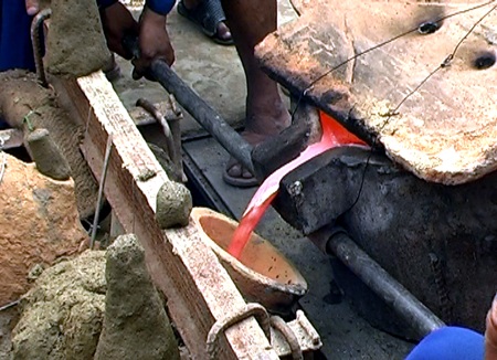 Lễ đúc chuông đồng lớn nhất Nghệ An 