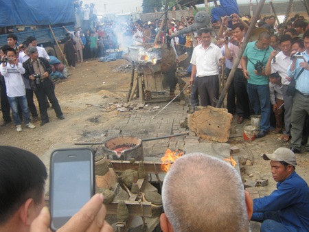 Lễ đúc chuông đồng lớn nhất Nghệ An 