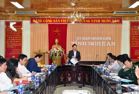 Chủ tịch tỉnh phê bình 8 đơn vị không giúp đỡ xóa nghèo