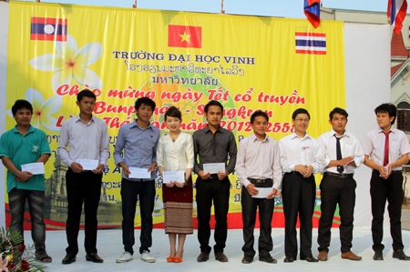 Học sinh Lào, Thái Lan đón Tết cổ truyền trên xứ Nghệ