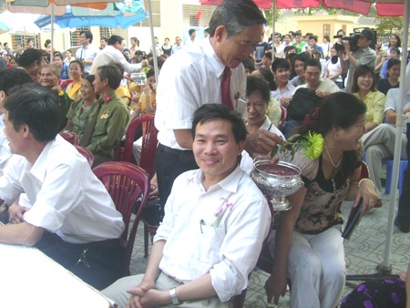 Học sinh Lào, Thái Lan đón Tết cổ truyền trên xứ Nghệ