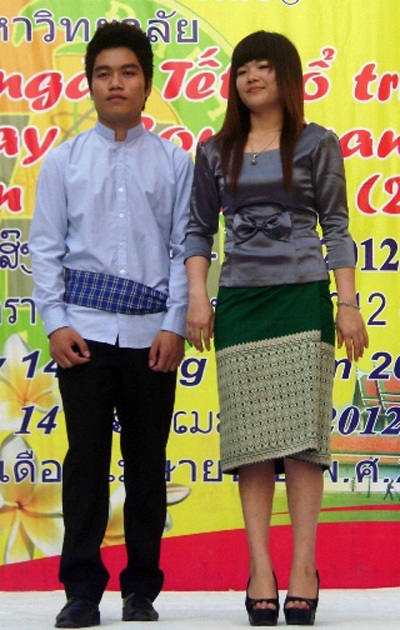 Học sinh Lào, Thái Lan đón Tết cổ truyền trên xứ Nghệ