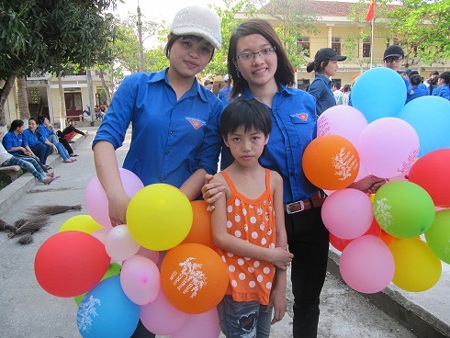 Nối vòng tay yêu thương cho trẻ khuyết tật 