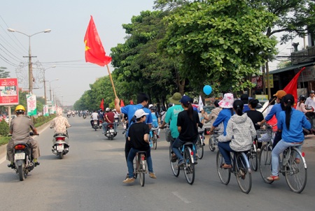 Sôi động vũ điệu Flash Mob vì một hành tinh xanh 