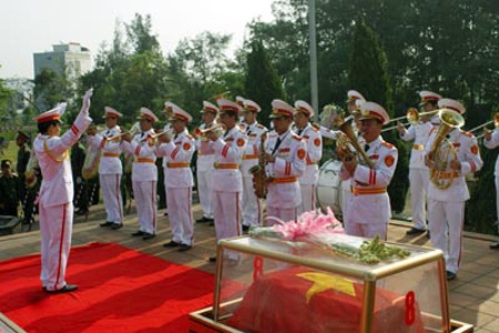 An táng 84 hài cốt liệt sĩ quân tình nguyện và chuyên gia Việt Nam 