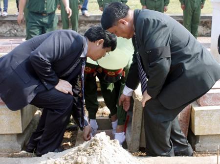 An táng 84 hài cốt liệt sĩ quân tình nguyện và chuyên gia Việt Nam 