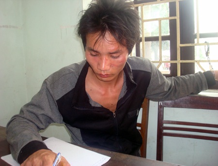 4 cha con chém chết hàng xóm sa lưới