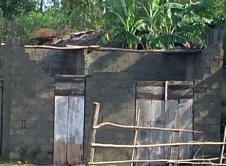 Về nơi lốc xoáy quét qua