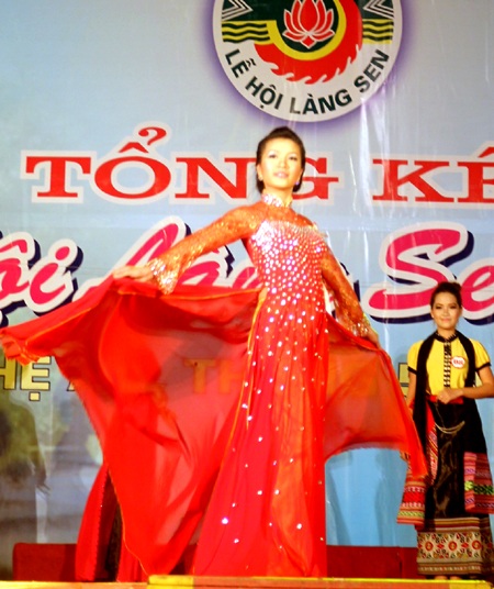 Duyên dáng người Làng Sen 2012