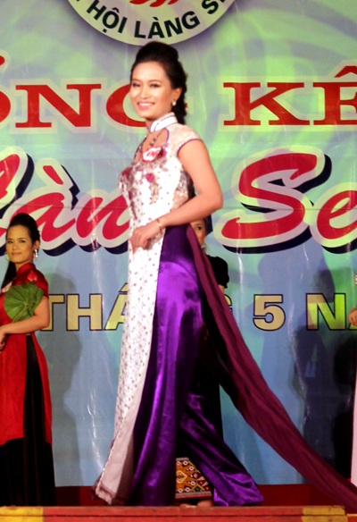 Duyên dáng người Làng Sen 2012