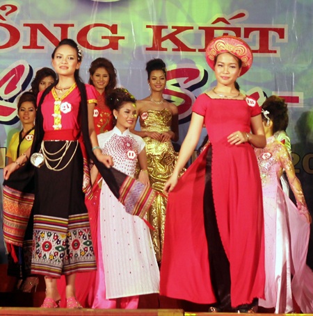 Duyên dáng người Làng Sen 2012
