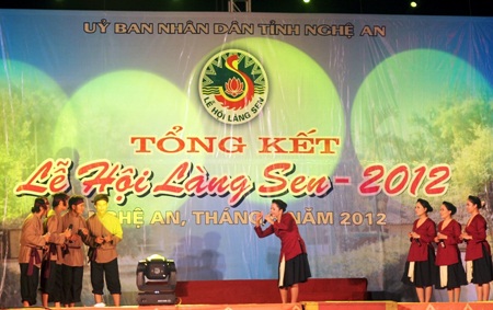 Lễ hội Làng Sen 2012 thành công rực rỡ