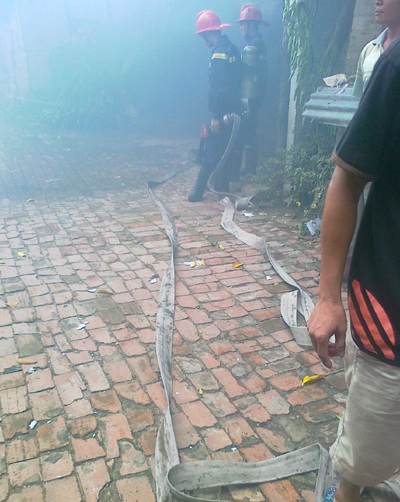 Lực lượng cứu hỏa được gọi đến...