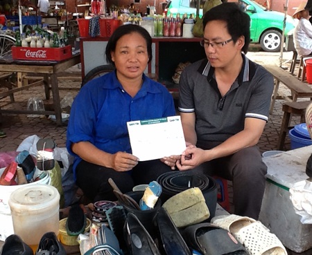 Em Ngô Thị Lợi tiếp tục nhận học bổng của Việt kiều ở Pháp