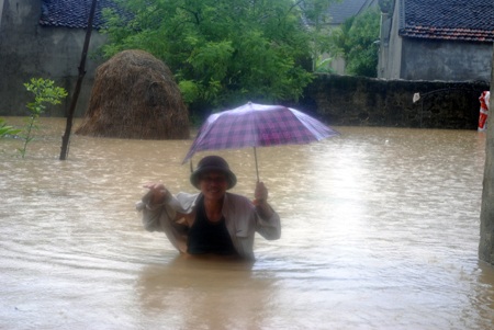 Gia đình nào không có đành phải lội..