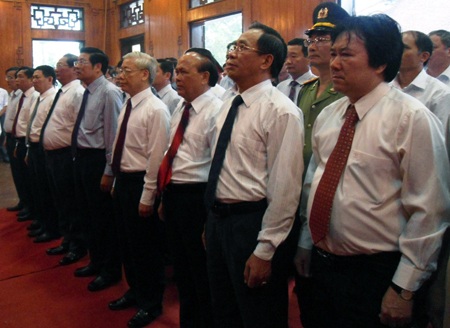 Tổng Bí thư Nguyễn Phú Trọng thăm chi bộ Đảng đầu tiên của tỉnh Nghệ An - 1 Tổng Bí thư Nguyễn Phú Trọng thăm chi bộ Đảng đầu tiên của tỉnh Nghệ An