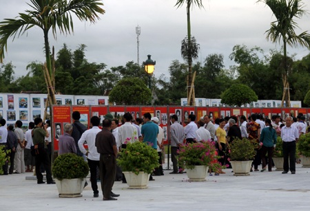 cùng nhiều thành phần khác nhau...