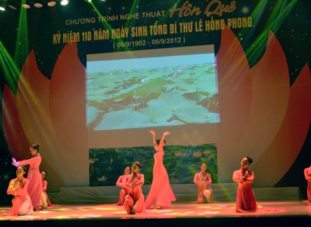 Ấn tượng chương trình nghệ thuật "Hồn Quê" - 3 Ấn tượng chương trình nghệ thuật Hồn Quê