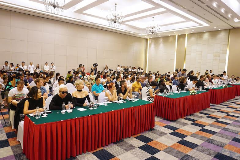 Ngày mai sẽ diễn ra Lễ hội âm nhạc quốc tế Gió Mùa 2015 - 2
Quang cảnh buổi họp báo giới thiệu chương trình chiều nay 7/10