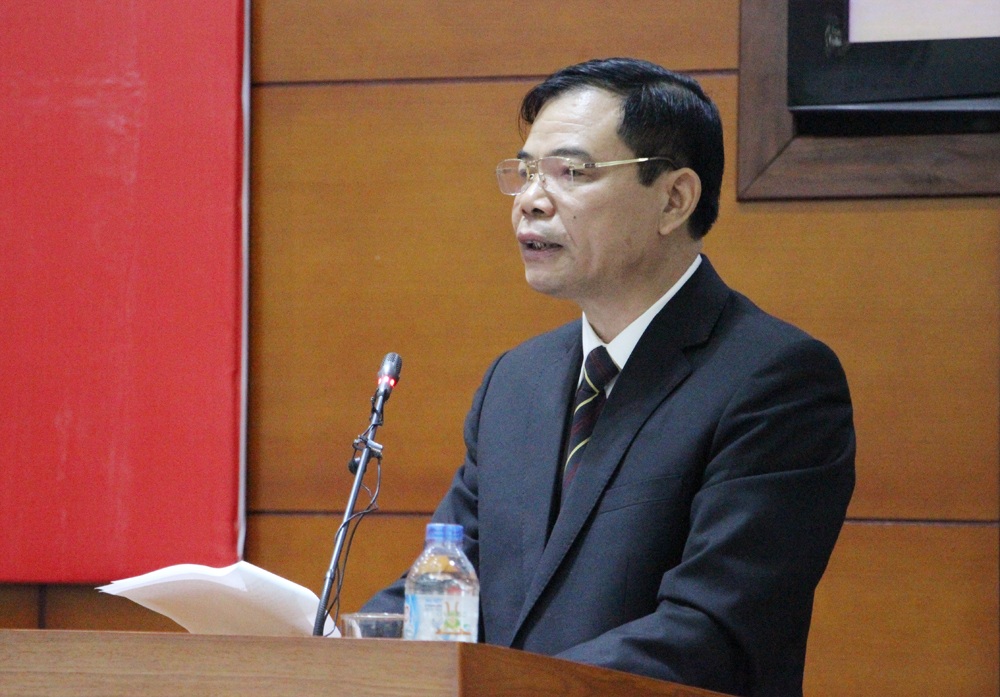 Thủ tướng: Cần bãi bỏ những chính sách kìm hãm nông nghiệp phát triển - 2
Bộ trưởng Bộ NN&PTNT Nguyễn Xuân Cường phát biểu tại Hội nghị...