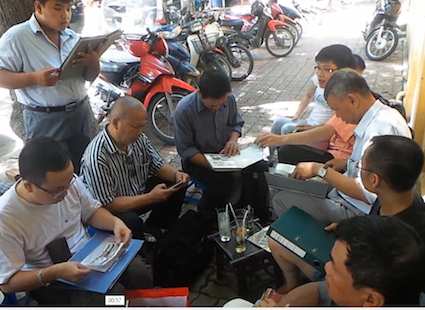 Độc đáo chợ tem cổ giữa lòng Hà Nội