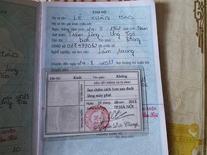 Liệt sỹ trở về: Vượt cửa tử và thủ tục làm người còn sống (Kỳ 2) - 2 Đến tháng 8/2013, ông Lê Xuân Hào đã được cấp Chứng minh thư nhân dân và Sổ hộ khẩu