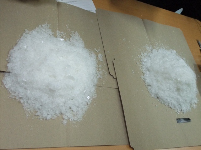 2kg ma túy đá bị thu giữ
