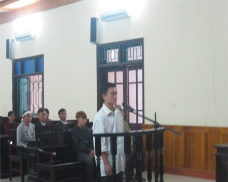 Đối tượng Phan Mạnh Long tại phiên tòa