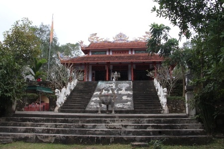 Đền Tam Lang là nơi sinh hoạt văn hóa tâm linh, tín ngưỡng của người dân thập phương.