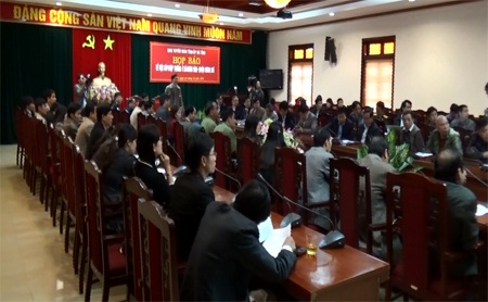 Bắt giam 2 đối tượng cản trở hơn 500 học sinh đến trường - 2 Bắt giam 2 đối tượng cản trở hơn 500 học sinh đến trường