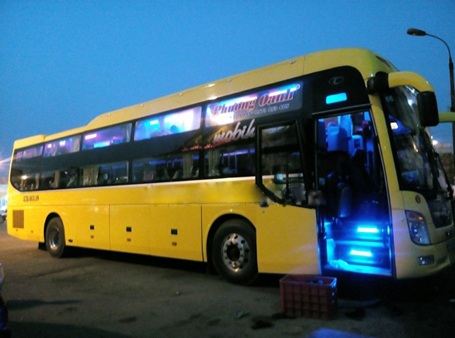 Phạt 22 triệu đồng nhà xe “nhồi” khách - 1 Xe giường nằm Phương Oanh chở quá số người so với quy định