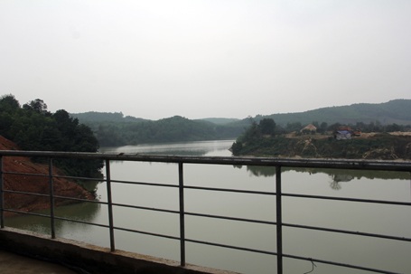 Xẻ núi, khoét hầm dẫn nước phục vụ "siêu dự án" sắt thép Formosa  - 11 Khởi công từ tháng 3 -2013,