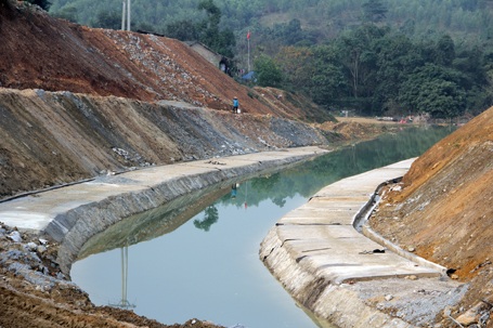 Xẻ núi, khoét hầm dẫn nước phục vụ "siêu dự án" sắt thép Formosa  - 10 Khởi công từ tháng 3 -2013,