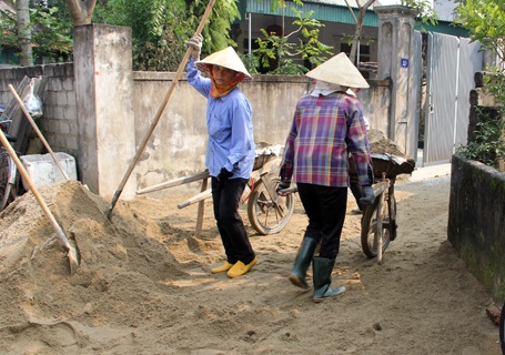 Một lao động tự do đánh giấc vì không có ai thuê mướn