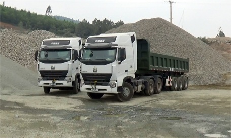 Chủ mỏ đá cam kết không chở quá tải: Nóng ruột lo mất khách - 1 Các doanh nghiệp khai thác đá phục vụ công trường Formosa rối ruột vì lo lỗ.