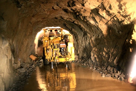 Những hình ảnh "kể chuyện" tuần qua - 6 Được khởi công vào tháng 12/2011, Dự
án xây dựng hệ thống cấp nước cho KKT Vũng Áng do