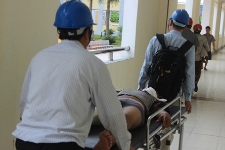 Nạn nhân Chiến chấn thương nặng.