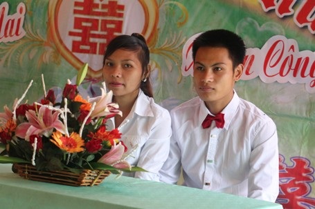 Đôi bạn trẻ Công và Mai trong ngày trọng đại