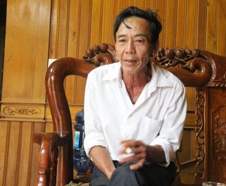  Nguyễn Văn Ngân, xóm trưởng xóm Hồ Sen cho rằng cán bộ xã làm việc quá sai sót