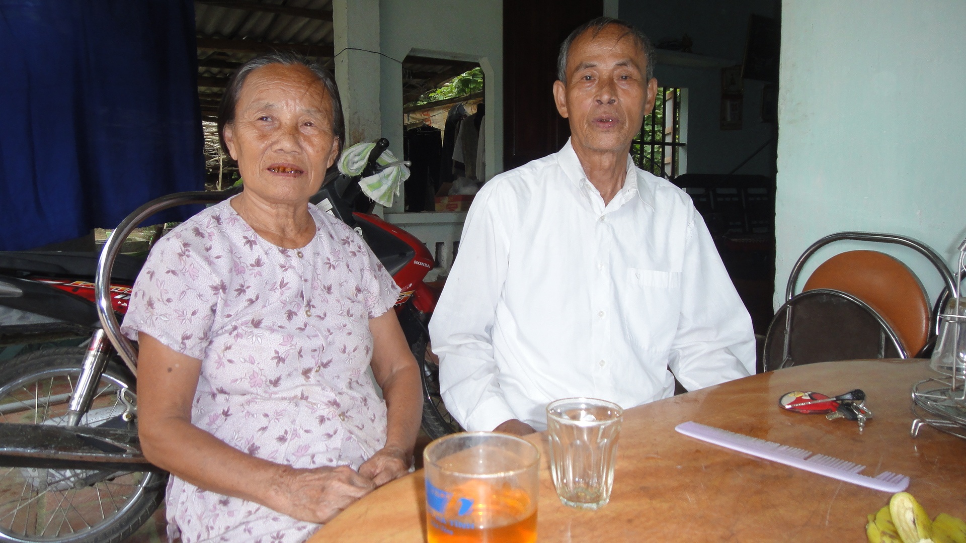 Vợ chồng ông Ước phải bán cả căn nhà lấy tiền cho con cái ăn học