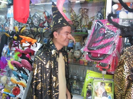 Thích thú với bộ trang phục này