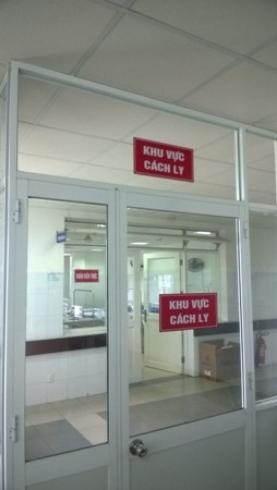 Bệnh nhân tại Đà Nẵng có kết quả 99% âm tính với Ebola - 1 Khu vực cách ly để điều trị bệnh nhân C