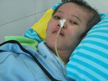 Do di chứng não nên Ngọc sống mà không biết gì hết