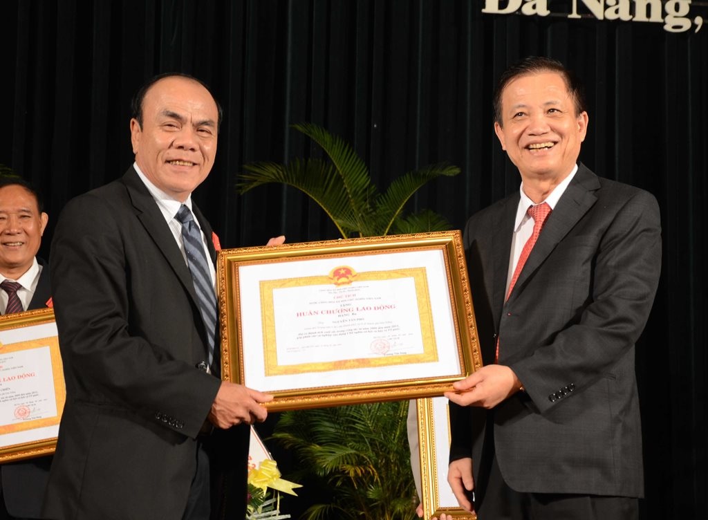 Nhiều hoạt động tôn vinh “blouse trắng” trên cả nước